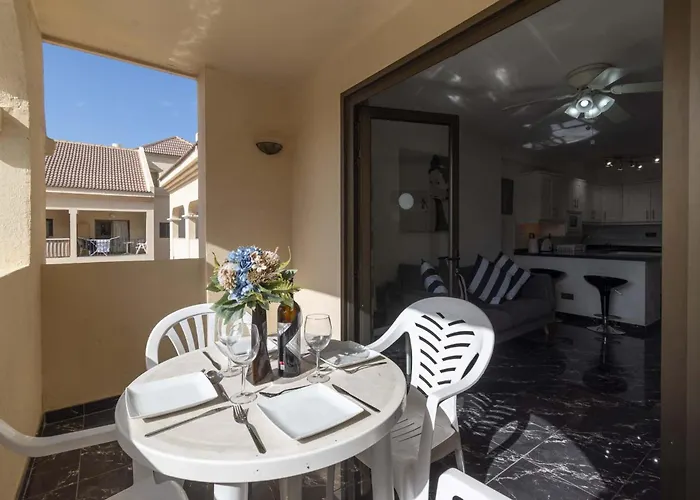 Castle Harbour 2 Bed Duplex Los Cristianos (Tenerife)