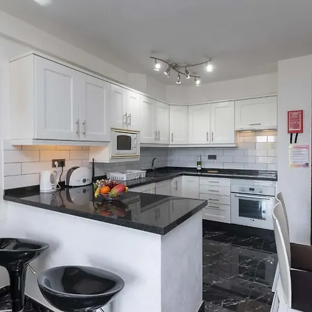 Apartmán Castle Harbour 2 Bed Duplex Los Cristianos (Tenerife)