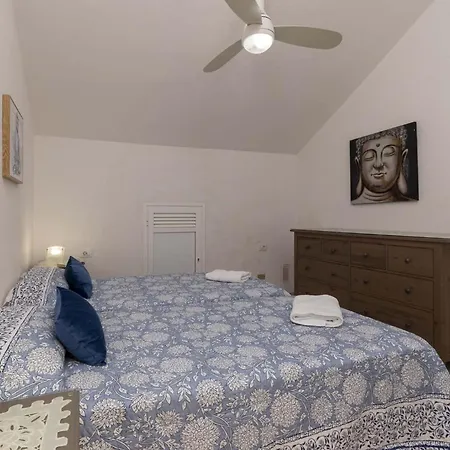 Castle Harbour 2 Bed Duplex *