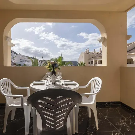 Castle Harbour 2 Bed Duplex 公寓
