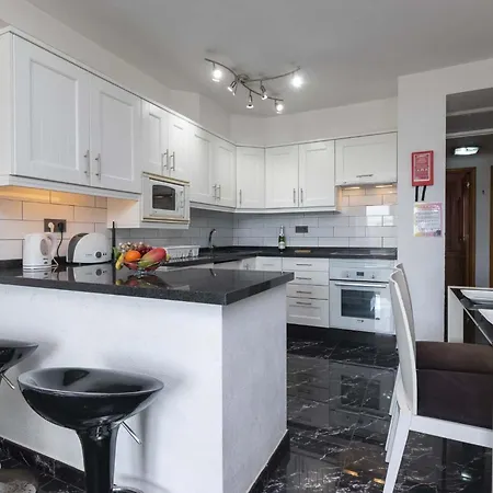 Castle Harbour 2 Bed Duplex 洛斯克里斯蒂亚诺斯